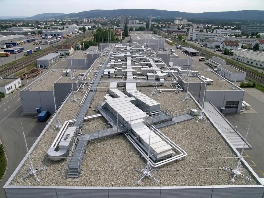 Yıldırımdan Korunma Sistemlerinde Faraday Kafesi: Standartlar, Paratoner ile Farkları ve Kontrol Kriterleri